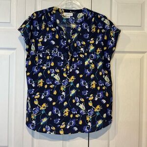 🐸🐸🐸 Jaclyn Smith Floral Navy Blue Top / Blouse - Size Large